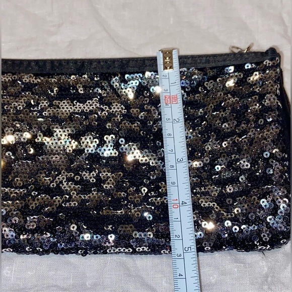 Women’s Victoria's Secret Black Sequin Clutch Bag Limited Edition - Picture 12 of 14